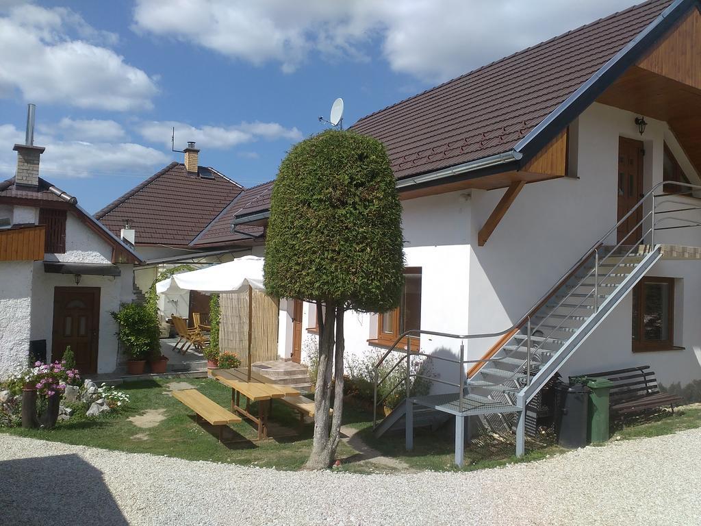 Penzion Anika Krasnohorska Dlha Luka Esterno foto