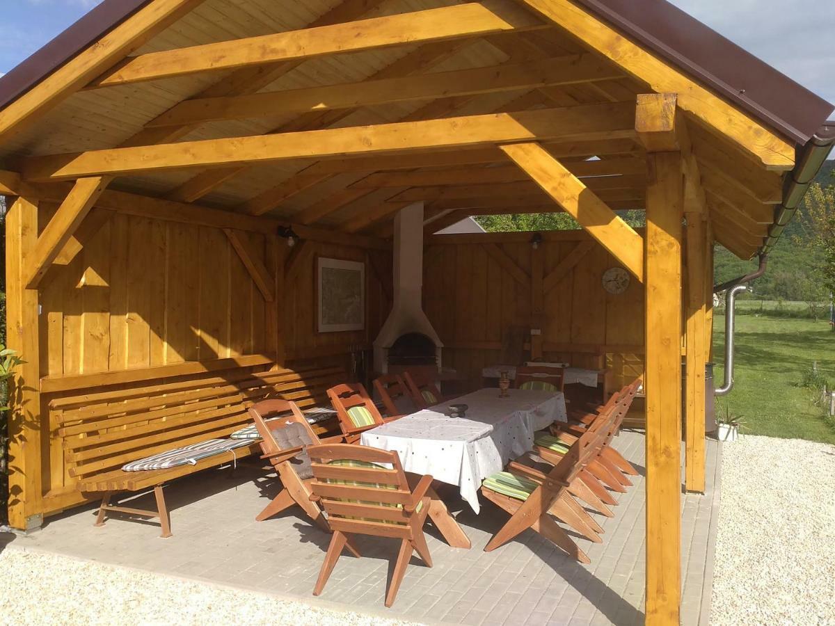 Penzion Anika Krasnohorska Dlha Luka Esterno foto