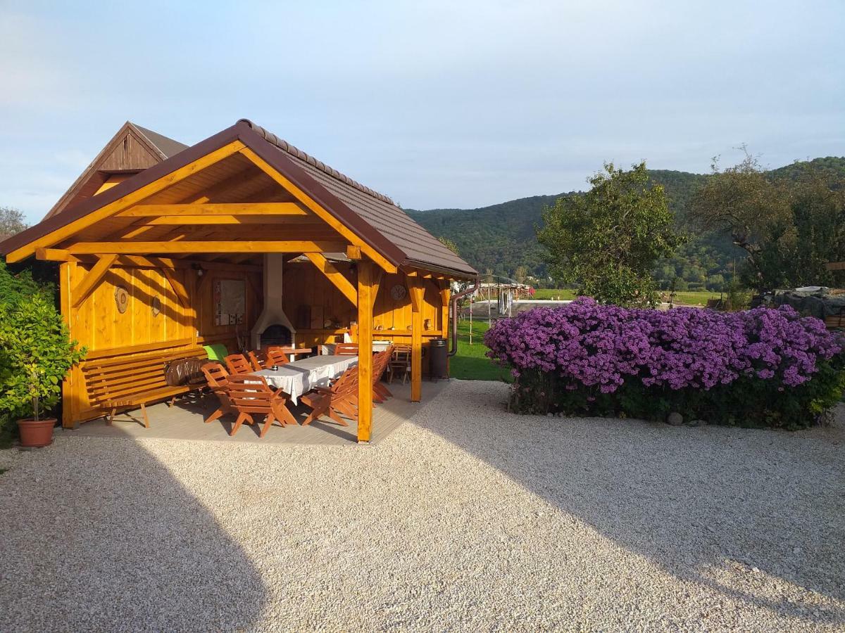 Penzion Anika Krasnohorska Dlha Luka Esterno foto